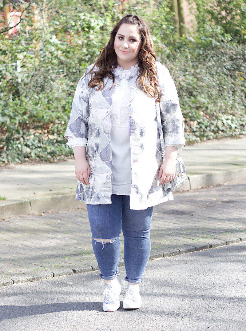 PLUS SIZE BLOGGER